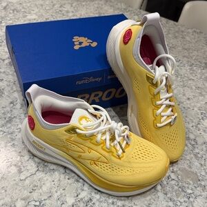 Glycerin 23 Belle Brooks women’s 8.5